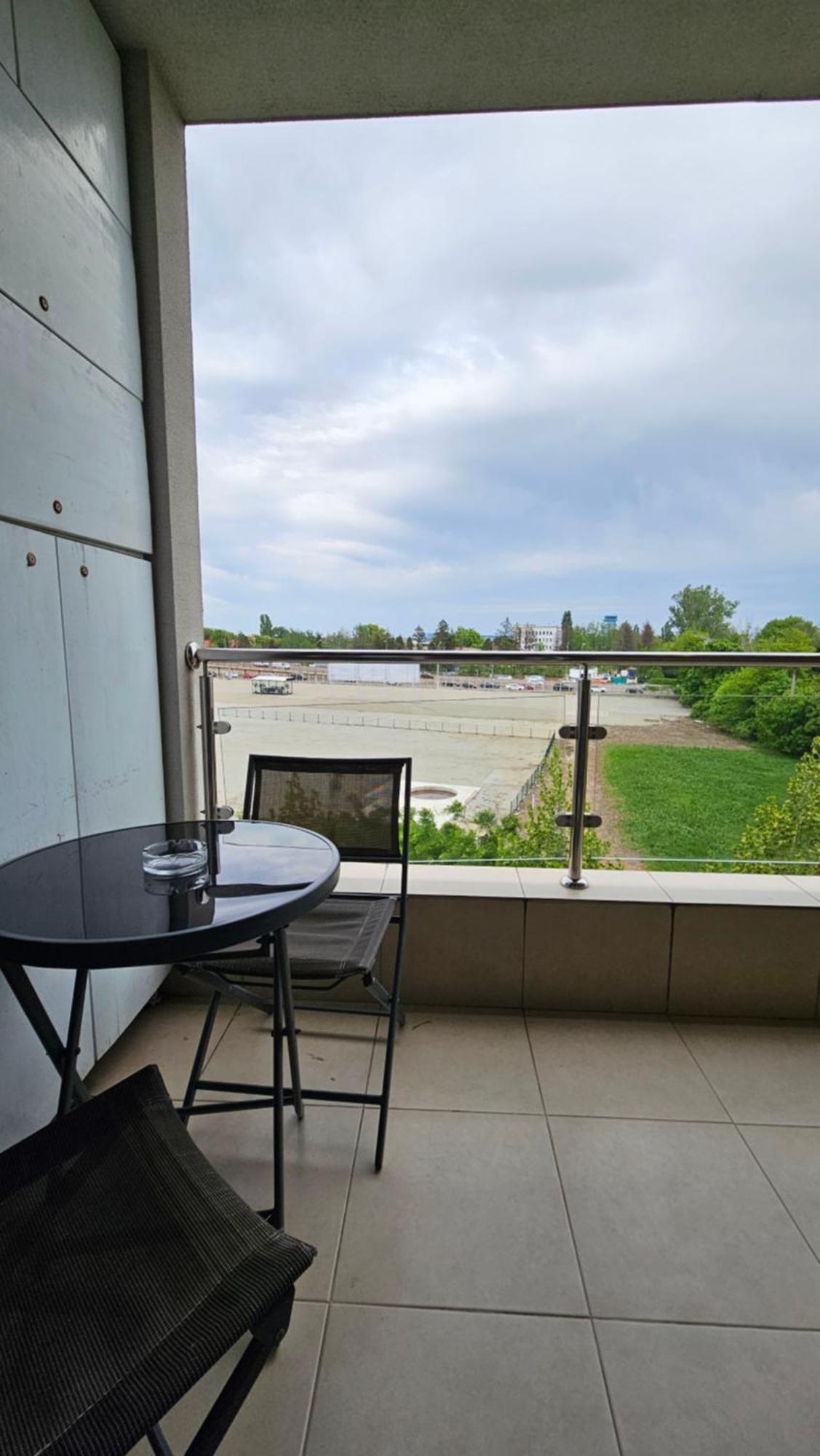 Airport Residence 3 Otopeni Exterior foto