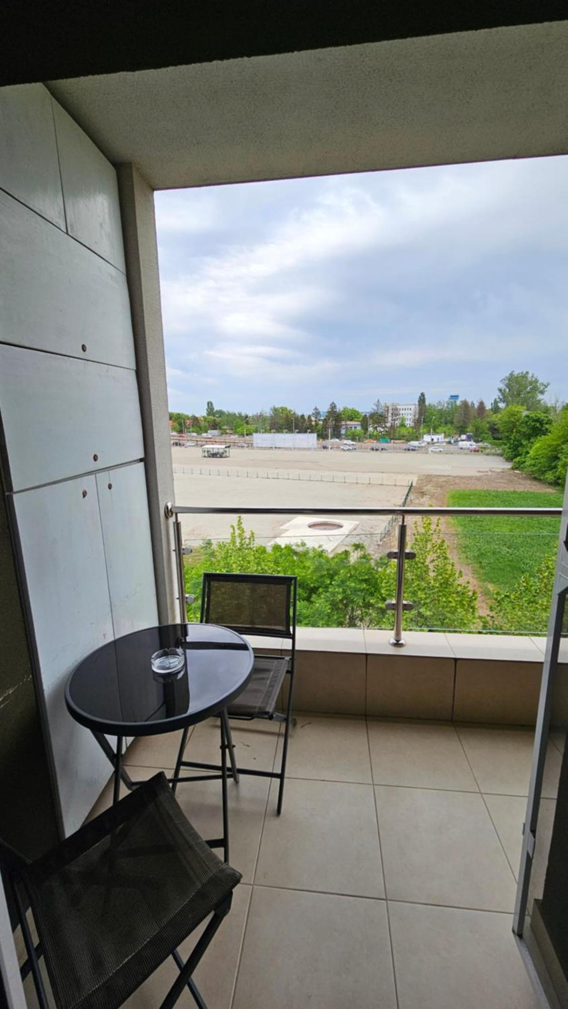 Airport Residence 3 Otopeni Exterior foto